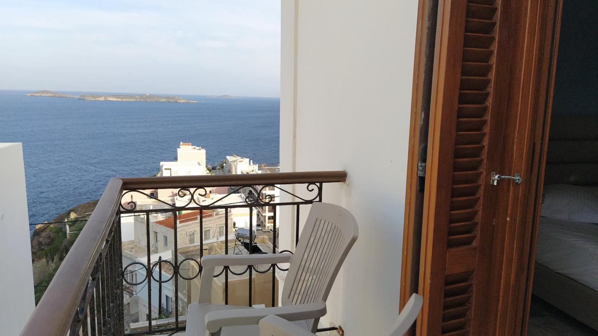 Vaporia Apartment Ermoupoli Ngoại thất bức ảnh