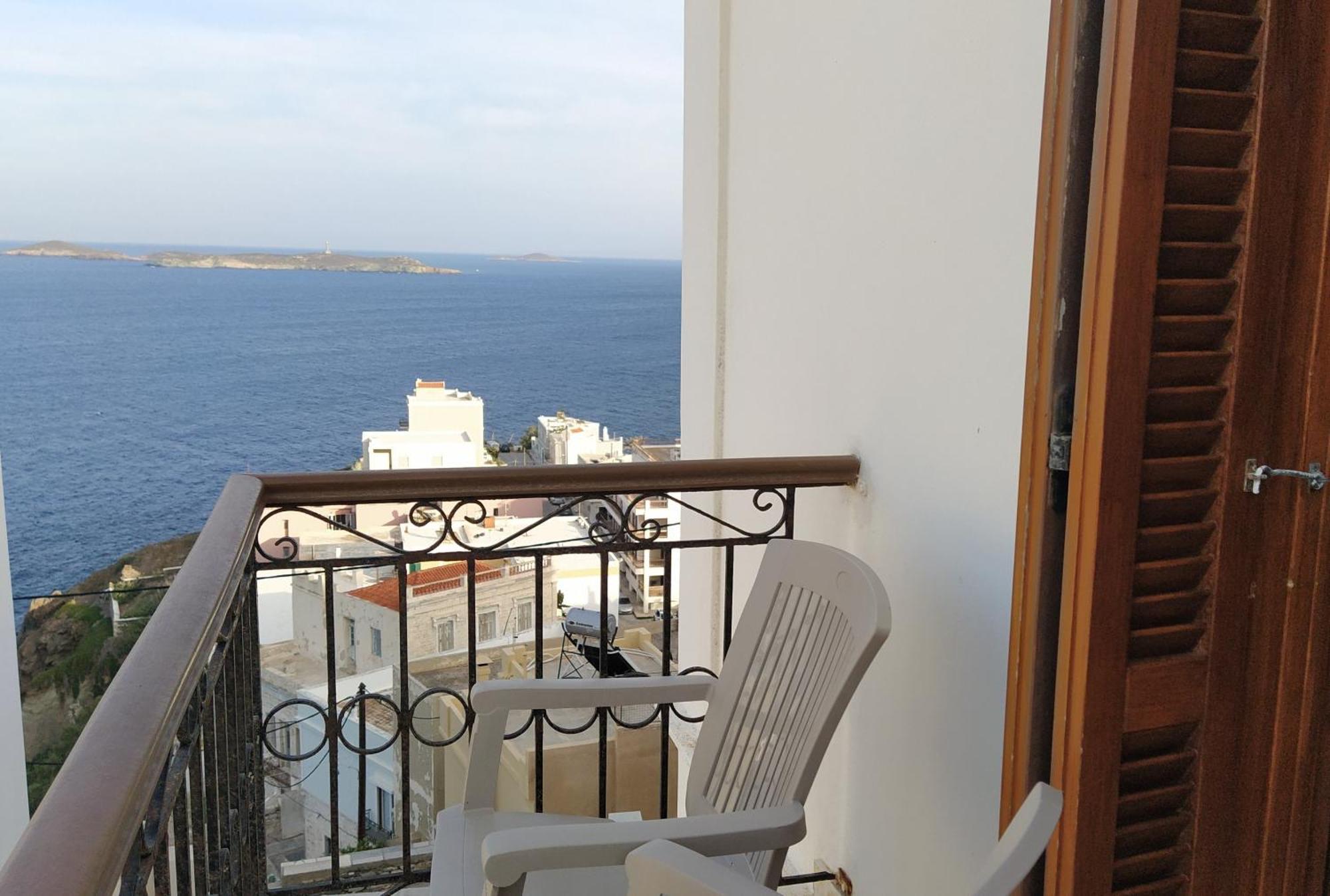 Vaporia Apartment Ermoupoli Ngoại thất bức ảnh