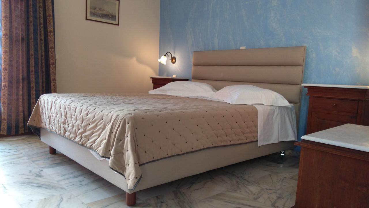 Vaporia Apartment Ermoupoli Ngoại thất bức ảnh
